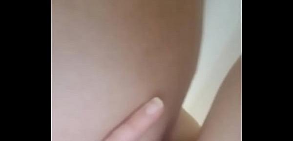  Fitness pawg  Thinking about me fingering herself